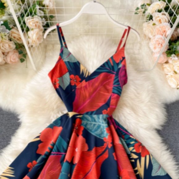 Dresses for women - Picture 3 of 7